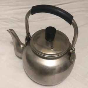 Tea kettle